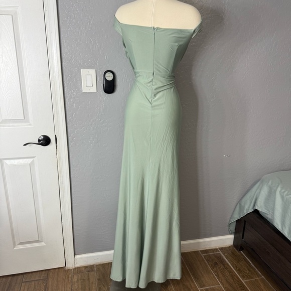 Faeriesty Plus Off Shoulder Ruched Wrap Hem Slit Gown, Green, 1XL - Picture 2 of 7